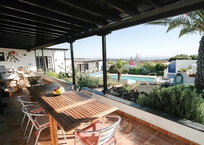 Villa El Volcan Mácher